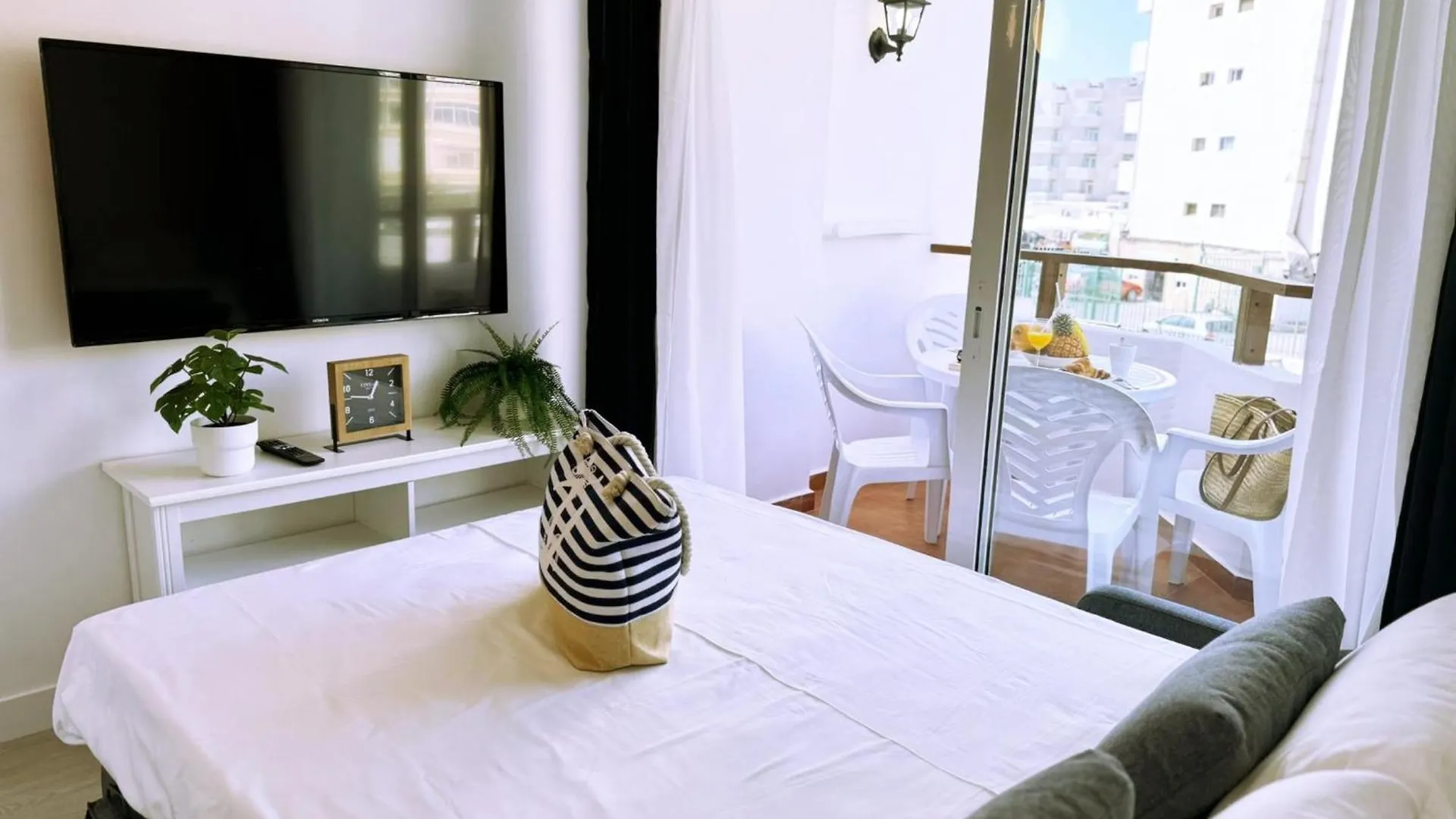 Chloe Holiday Home Playa del Ingles  Playa del Ingles (Gran Canaria)
